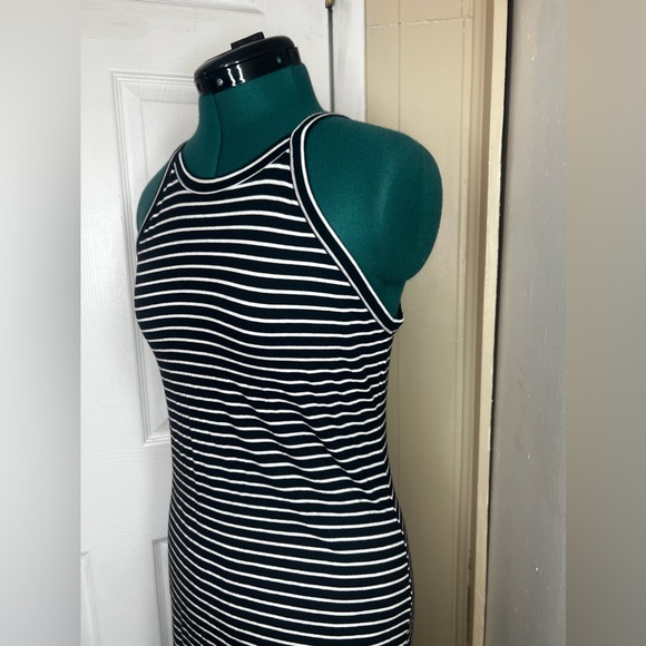 Old Navy Stripe Bodycon Dress For Women Small Pre Owned Pristine Condition - Picture 3 of 7